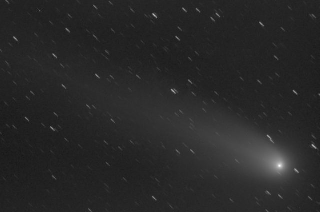 Comet C/2013 R1 Lovejoy: 01 Jan. 2014