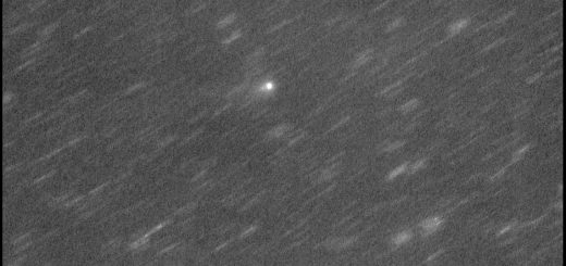 Comet C/2011 J2 Linear with its fragment: 10 Oct. 2014