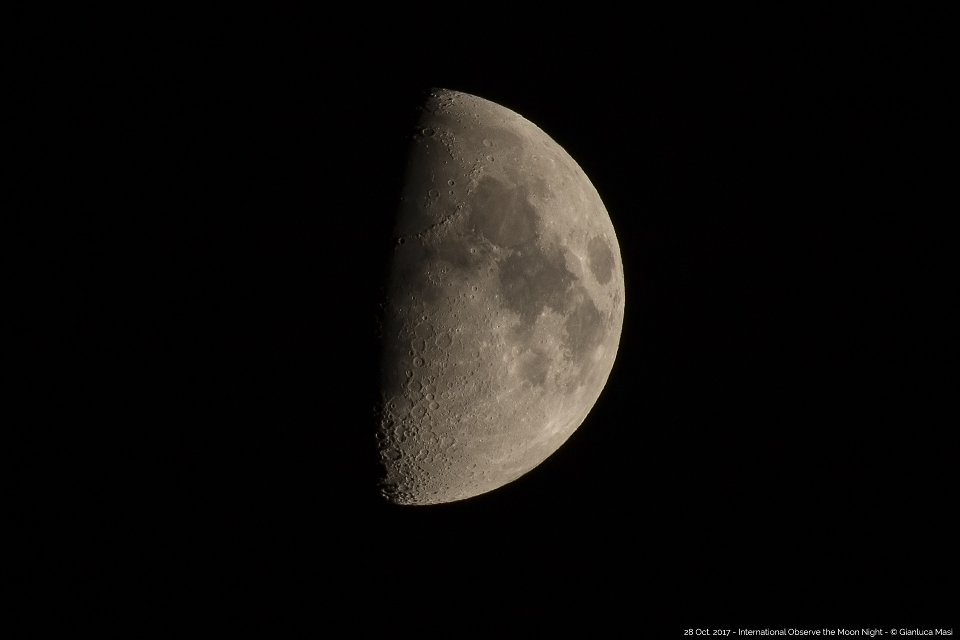 A view on the Moon, on the International Observe the Moon Night 2017 - Uno sguardo alla Luna, durante la Notte Internazionale della Luna del 2017