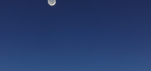 The Moon crescent shows a wonderful Earthshine, against a bluish sky