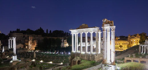 Saturn and Mars above the Temple of Saturn and the Temple of Vespasian and Titus, in the Roman Forum - 28 Aug. 2018
