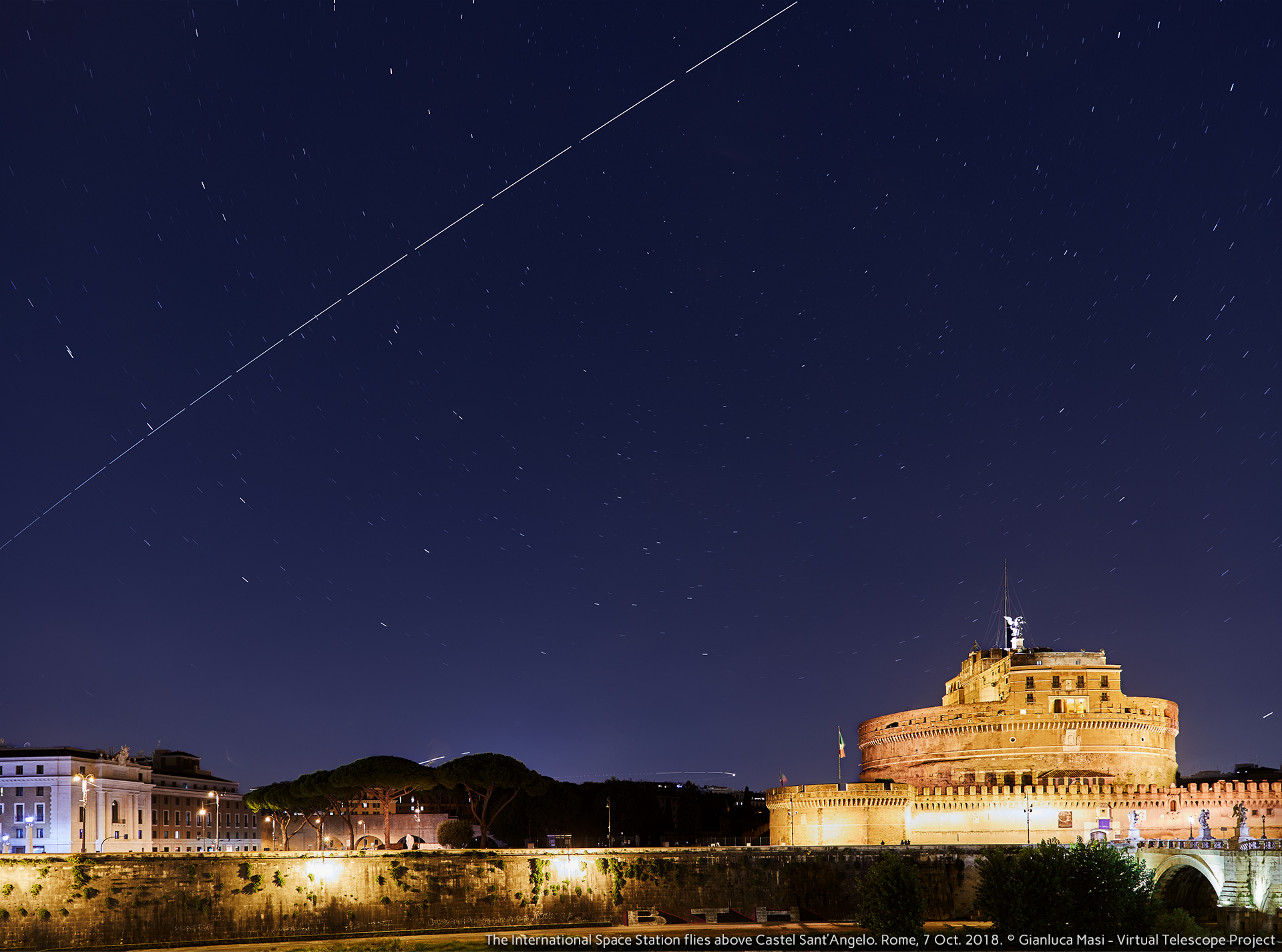 The International Space Station crosses the sky above Castel Sant’Angelo in Rome. 7 Oct. 2018.