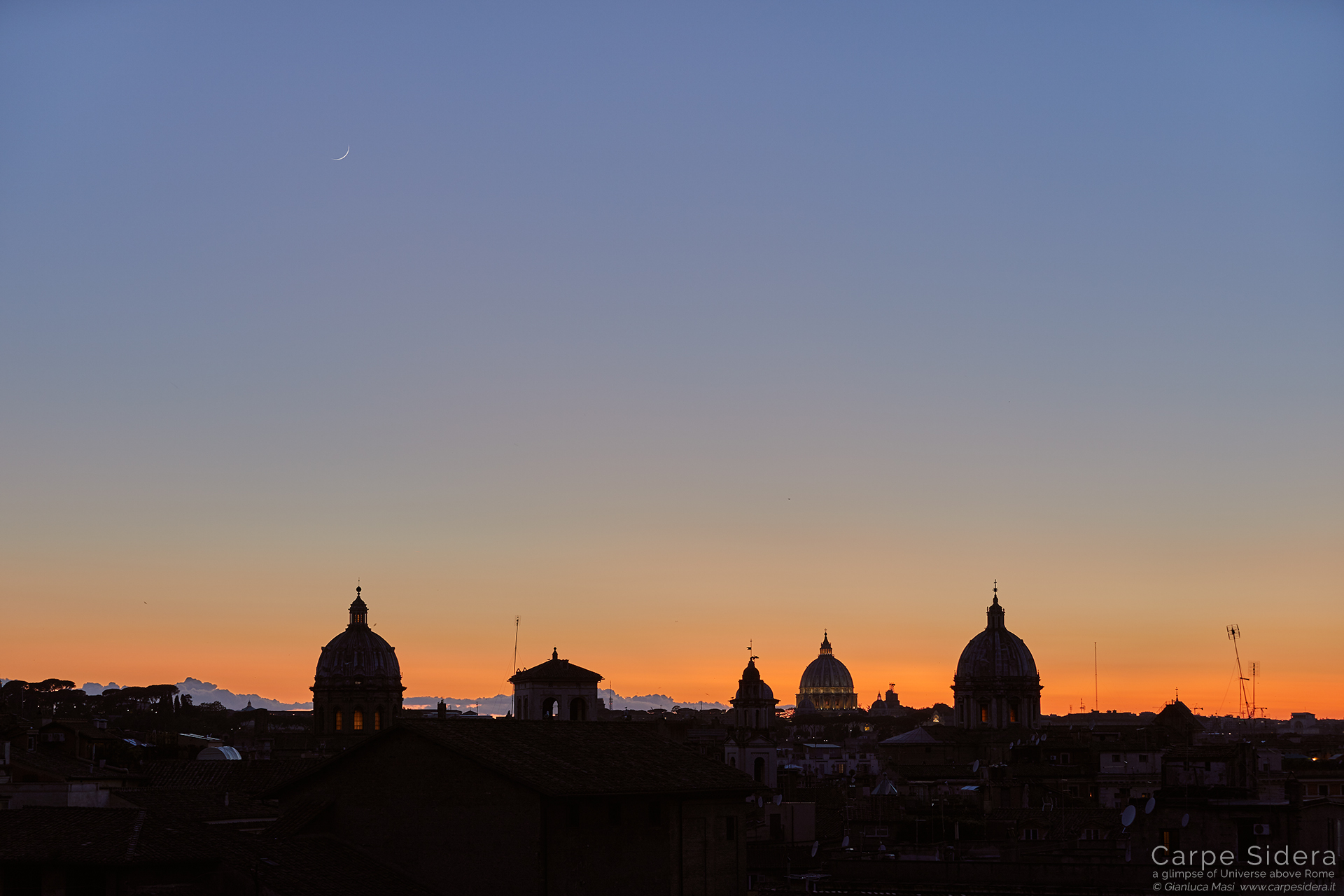 The first evidence of the Moon crescent above the skyline of Rome