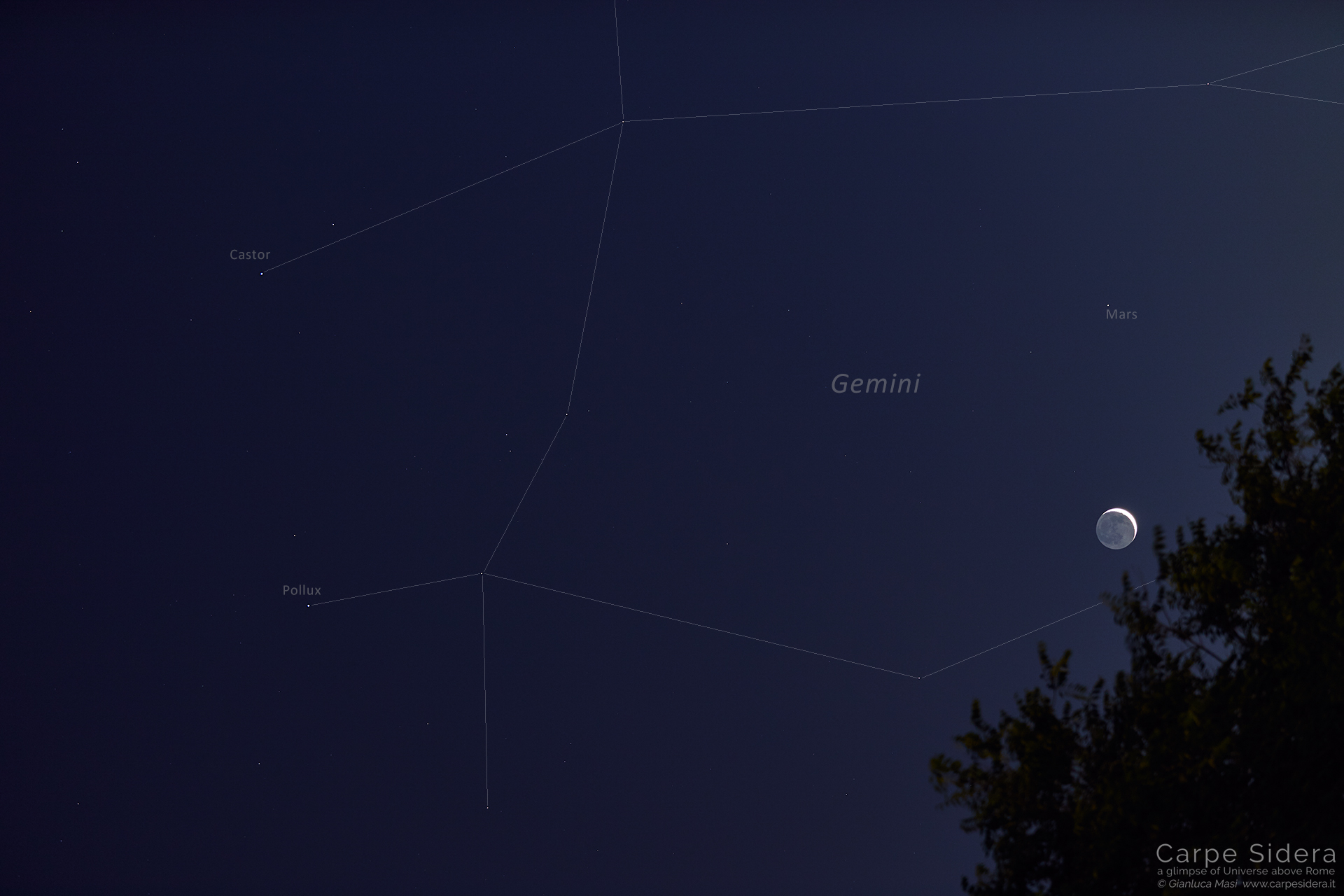 The Moon and Mars hosted by the Gemini ("Twins") zodiacal Constellation - 5 June 2019