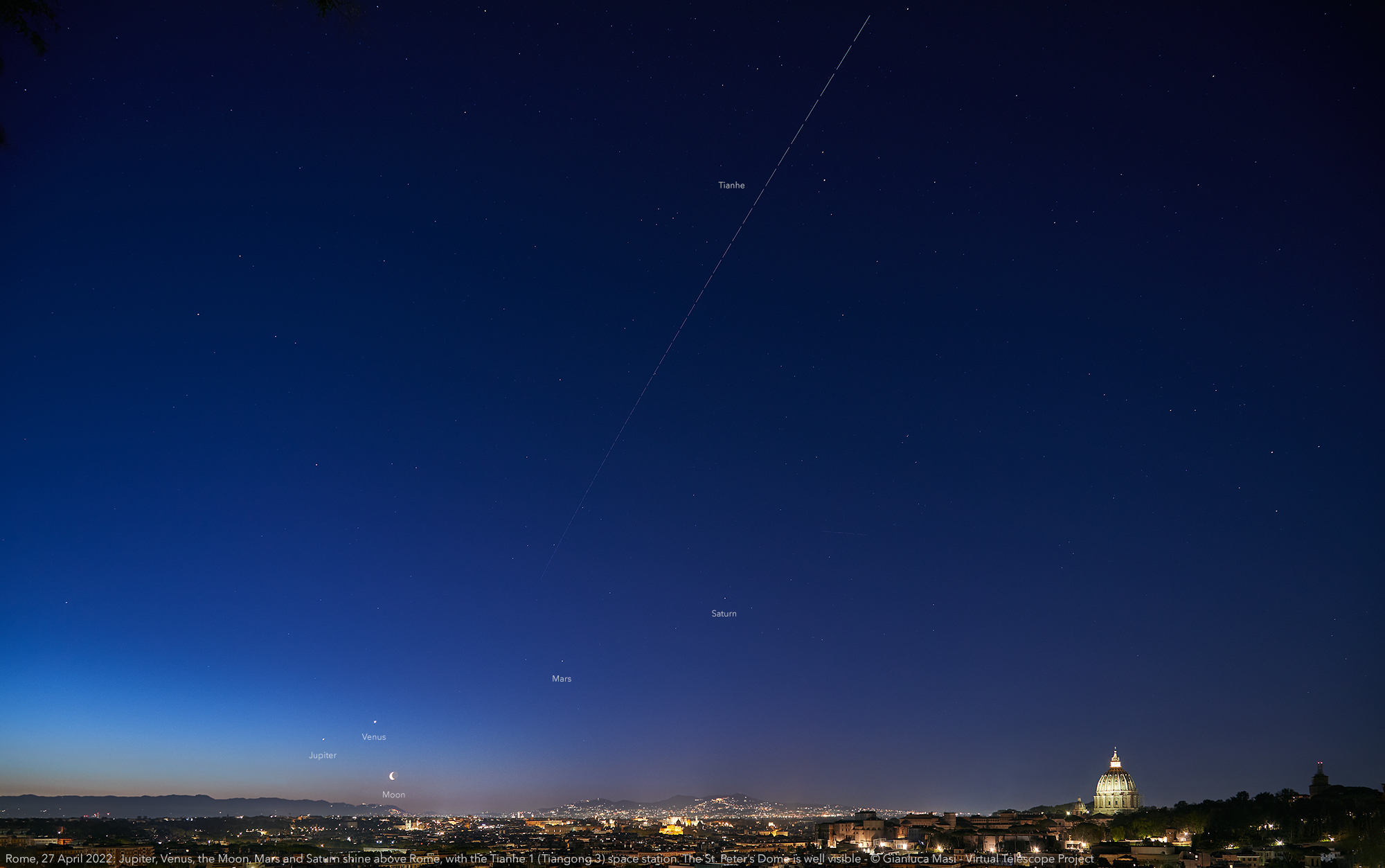 Planets Jupiter, Venus, Mars, Saturn and the Moon shine above Rome at dawn, while the Tianhe-1 Chinese space station crosses the sky. 27 Apr. 2022.