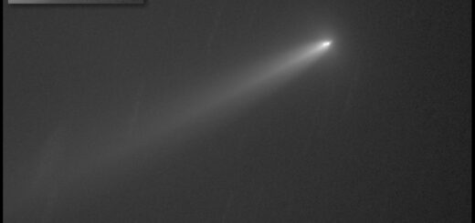 Comet C/2025 K1 ATLAS: the fragmentation of the nucleus is well visible, with likely three parts. 12 Nov. 2025.