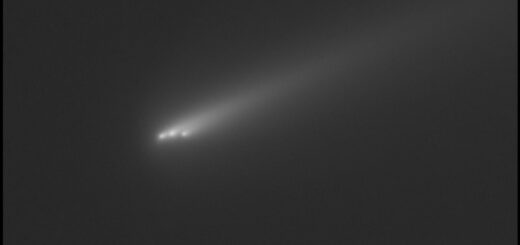 Comet C/2025 K1 ATLAS: several small nuclei are visible. 18 Nov. 2025.